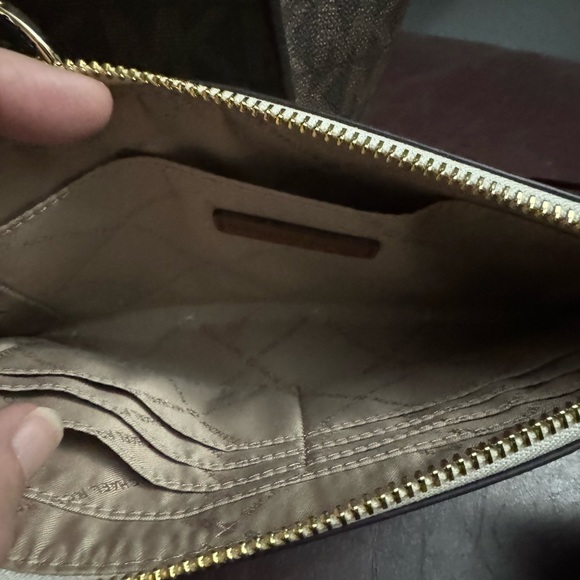 Michael Kors wristlet - Picture 3 of 3